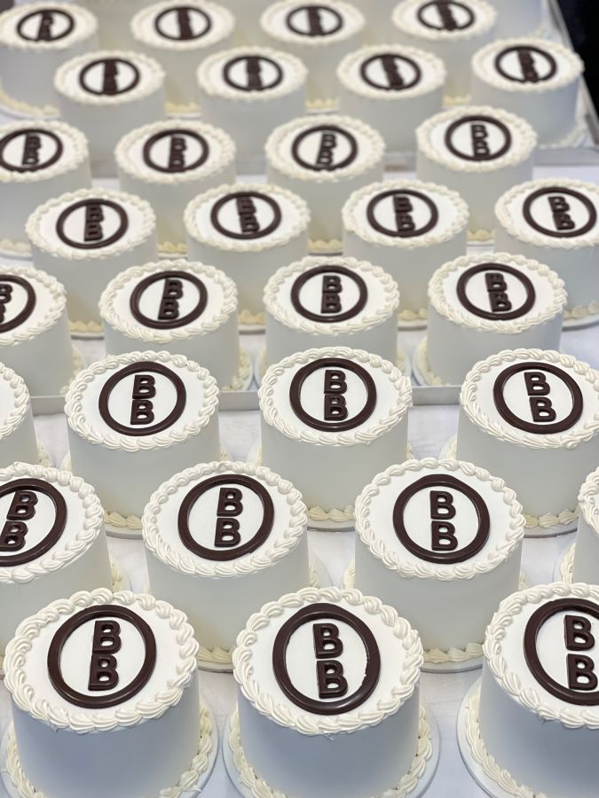 Bowerbird Custom Smash Cake