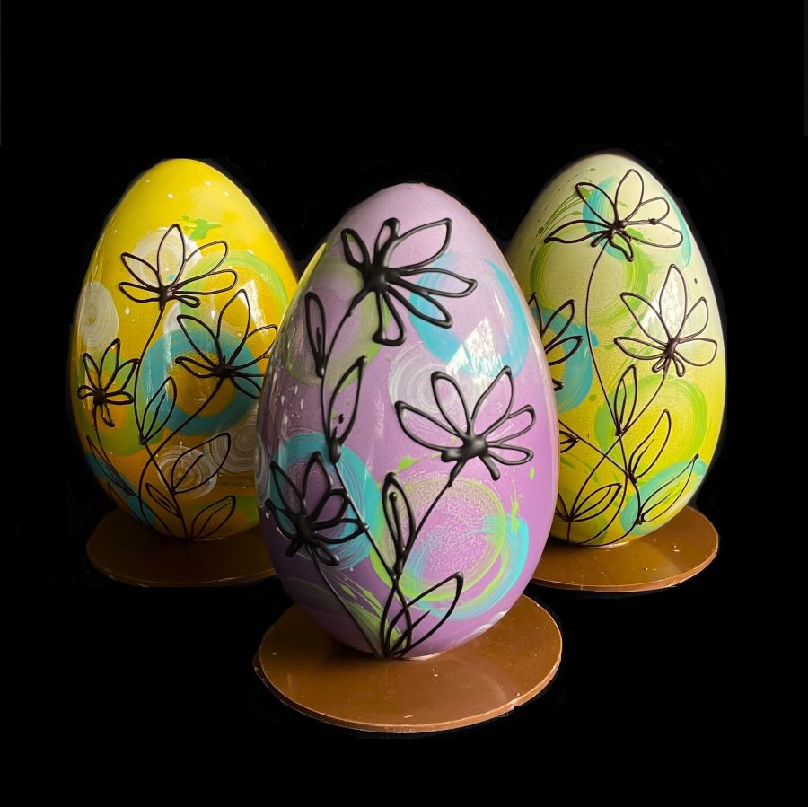 Floral Piped Egg