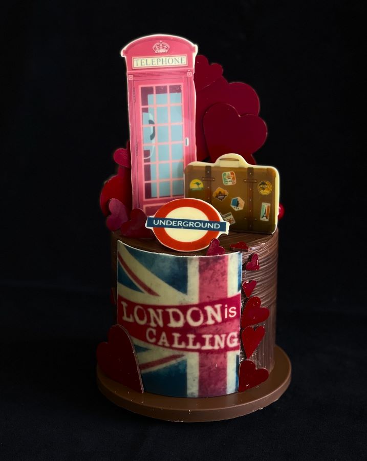 London Calling Smash Cake